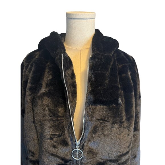 NWT Pretty Little Thing Small Faux Fur Hooded Jacket Black Plush Polyester - Picture 7 of 16